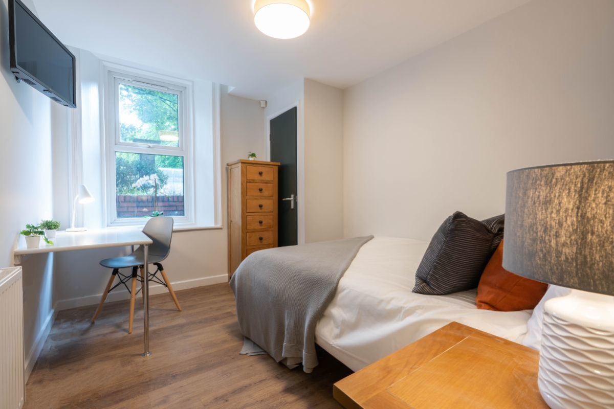 Flat 2 Linden Flat, Jesmond Road Newcastle 5 Bedroom Student Flat