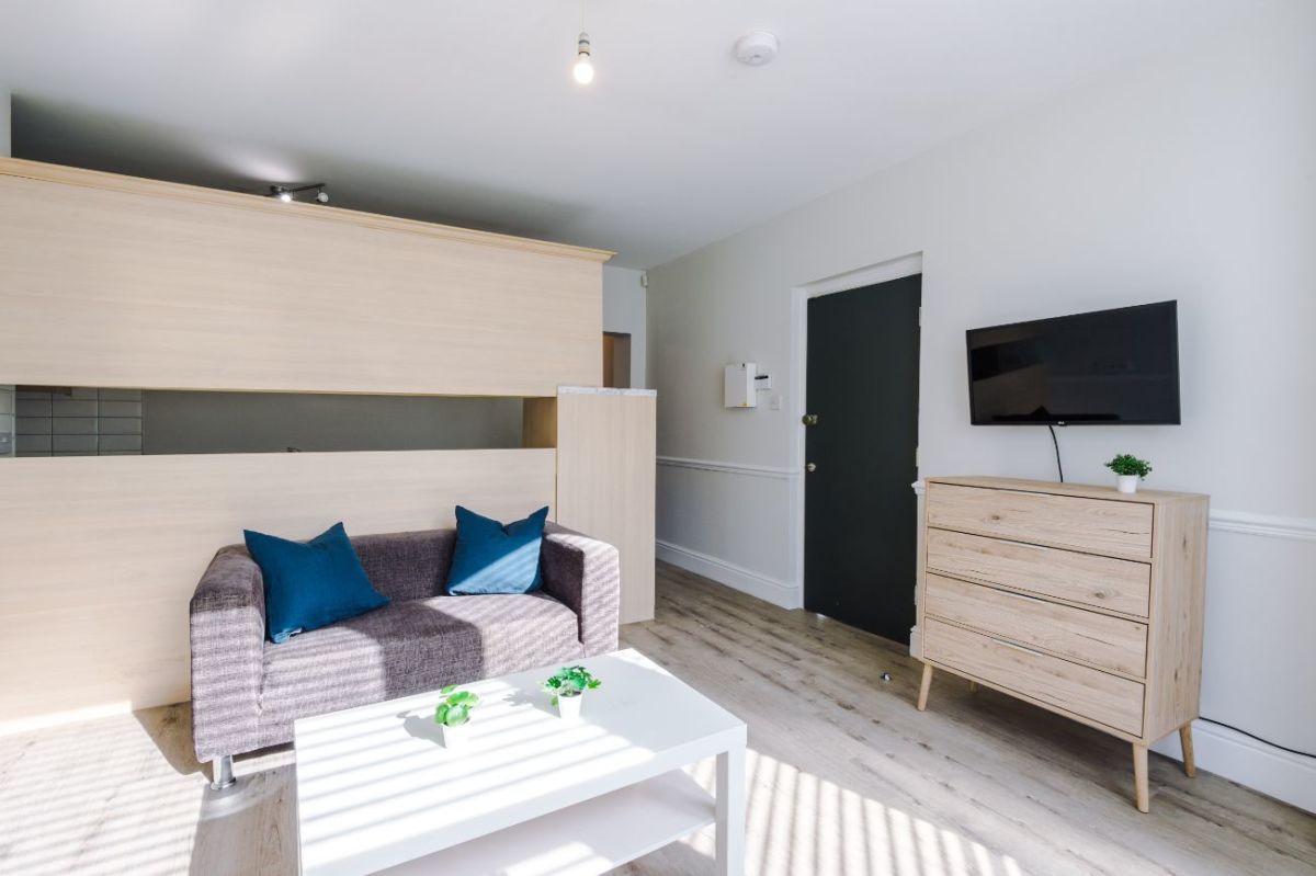 Flat B, 188 Heaton Park Road Newcastle 1 Bedroom Student House