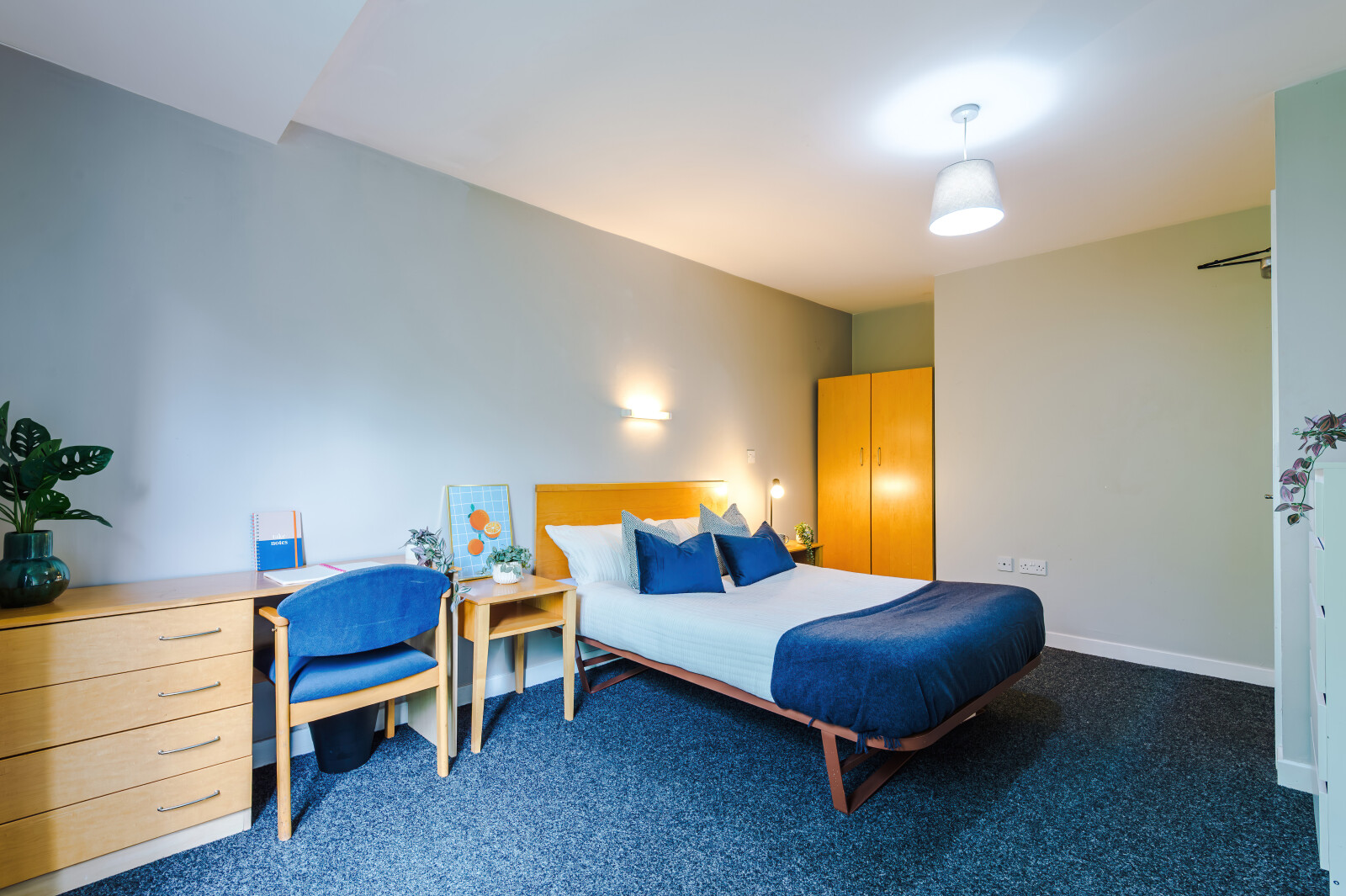 Flat 76, Mayfair Court