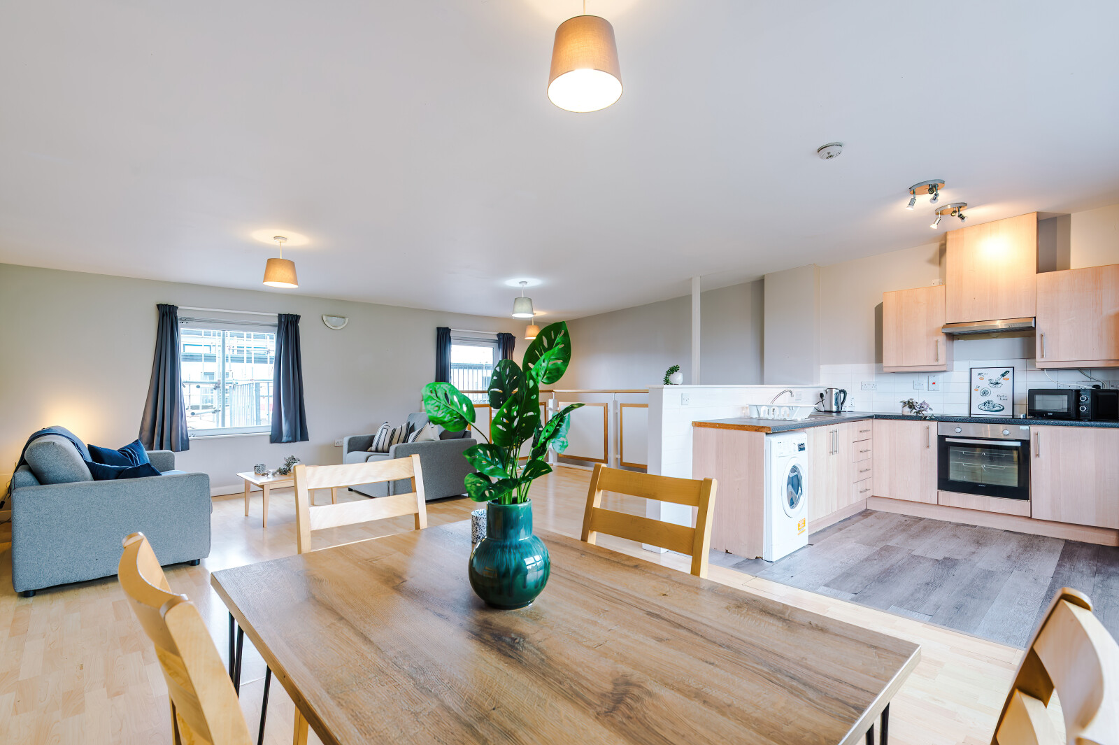 Flat 76, Mayfair Court