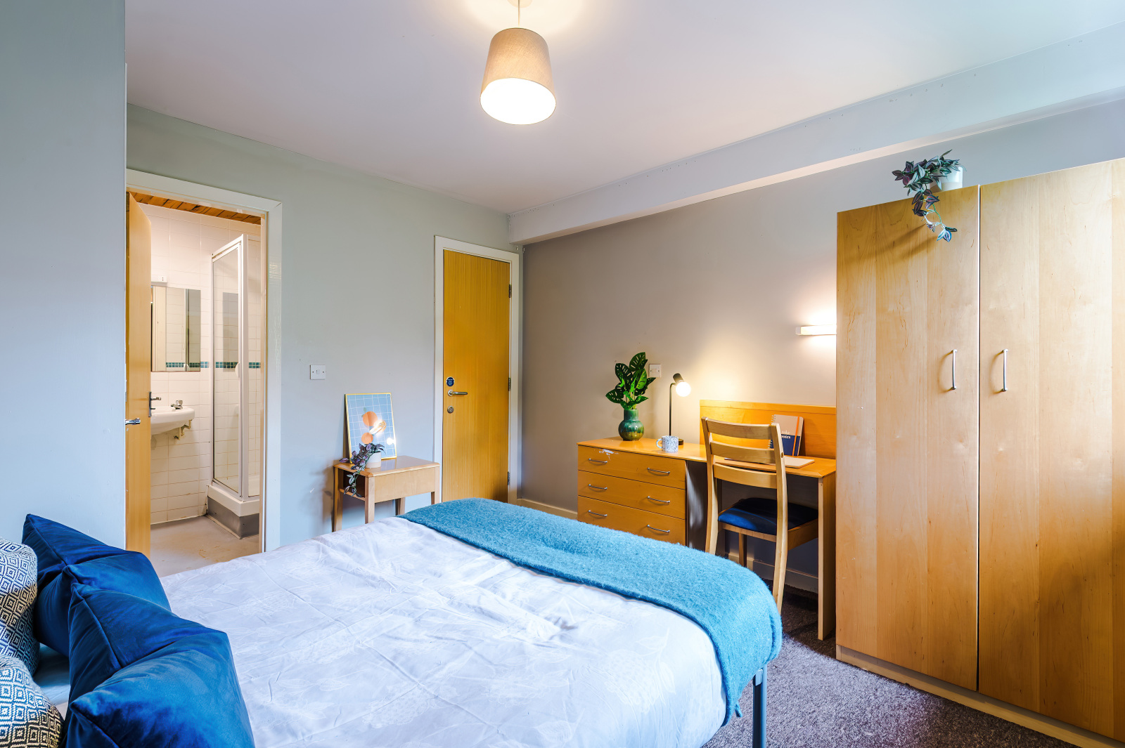 Flat 76, Mayfair Court